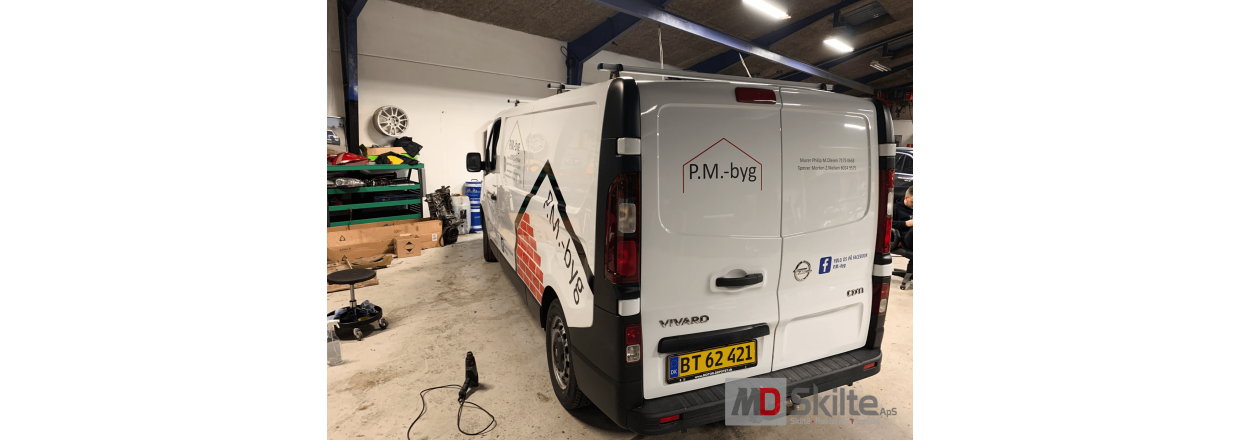 Bilreklame for PM Byg