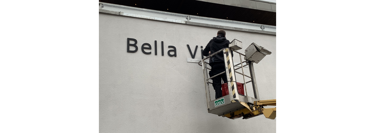 Facadebogstaver monteret hos Bella Vista