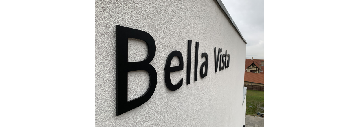 Facadebogstaver monteret hos Bella Vista