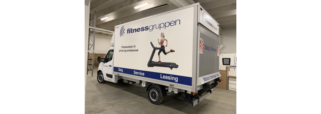 Bilreklame til Fitnessgruppen A/S